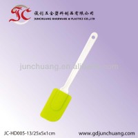 Small Novelty Design Plastic Spatula