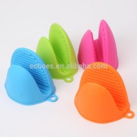 Cooking Protector Heat Resistant Silicone Grips BBQ Glove Hot Pot Holder